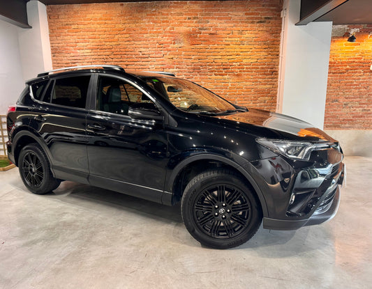 TOYOTA RAV-4 CON UN AÑO DE GARANTIA OFICIAL con solo 96.000km