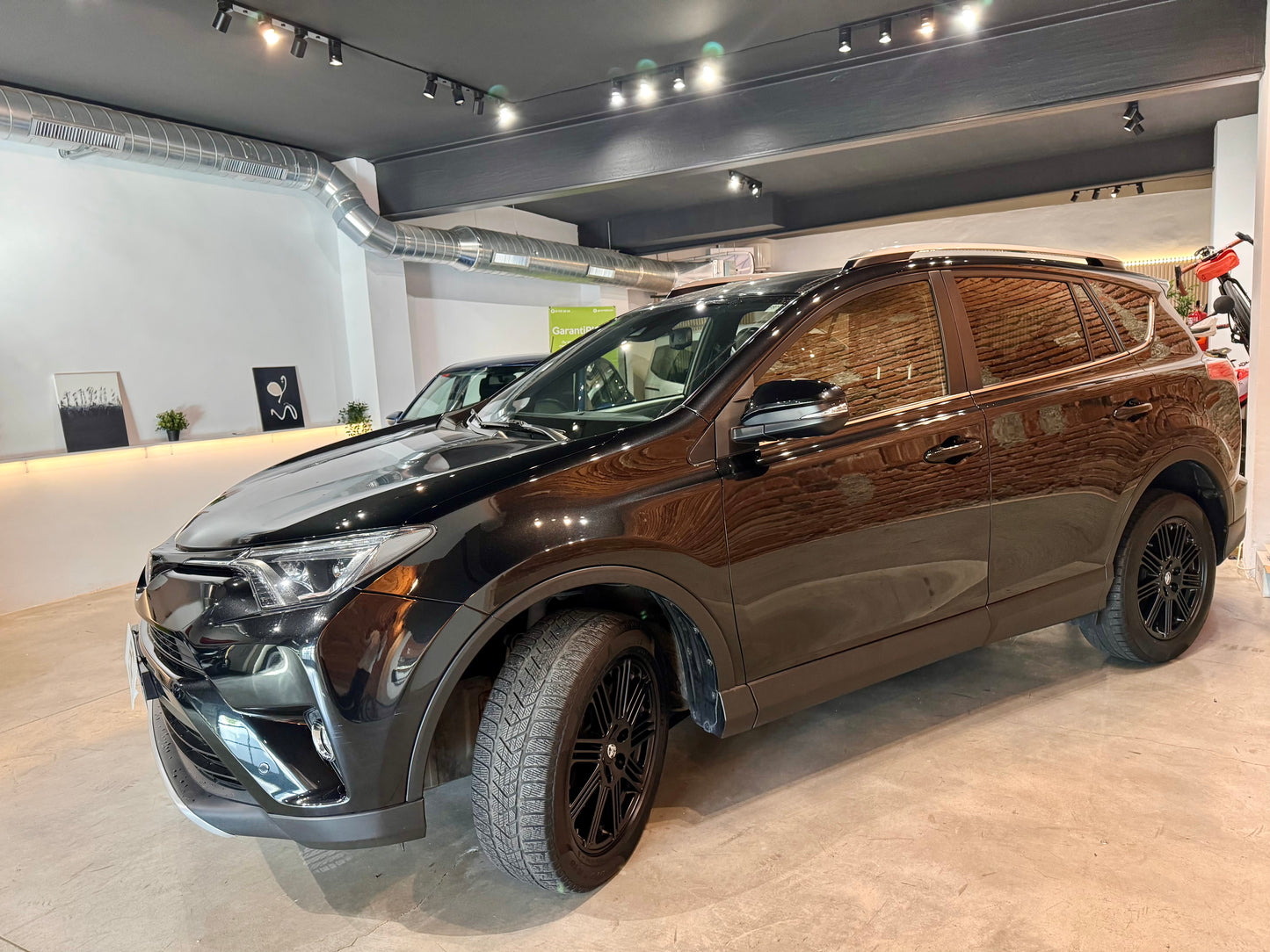 TOYOTA RAV-4 CON UN AÑO DE GARANTIA OFICIAL con solo 96.000km