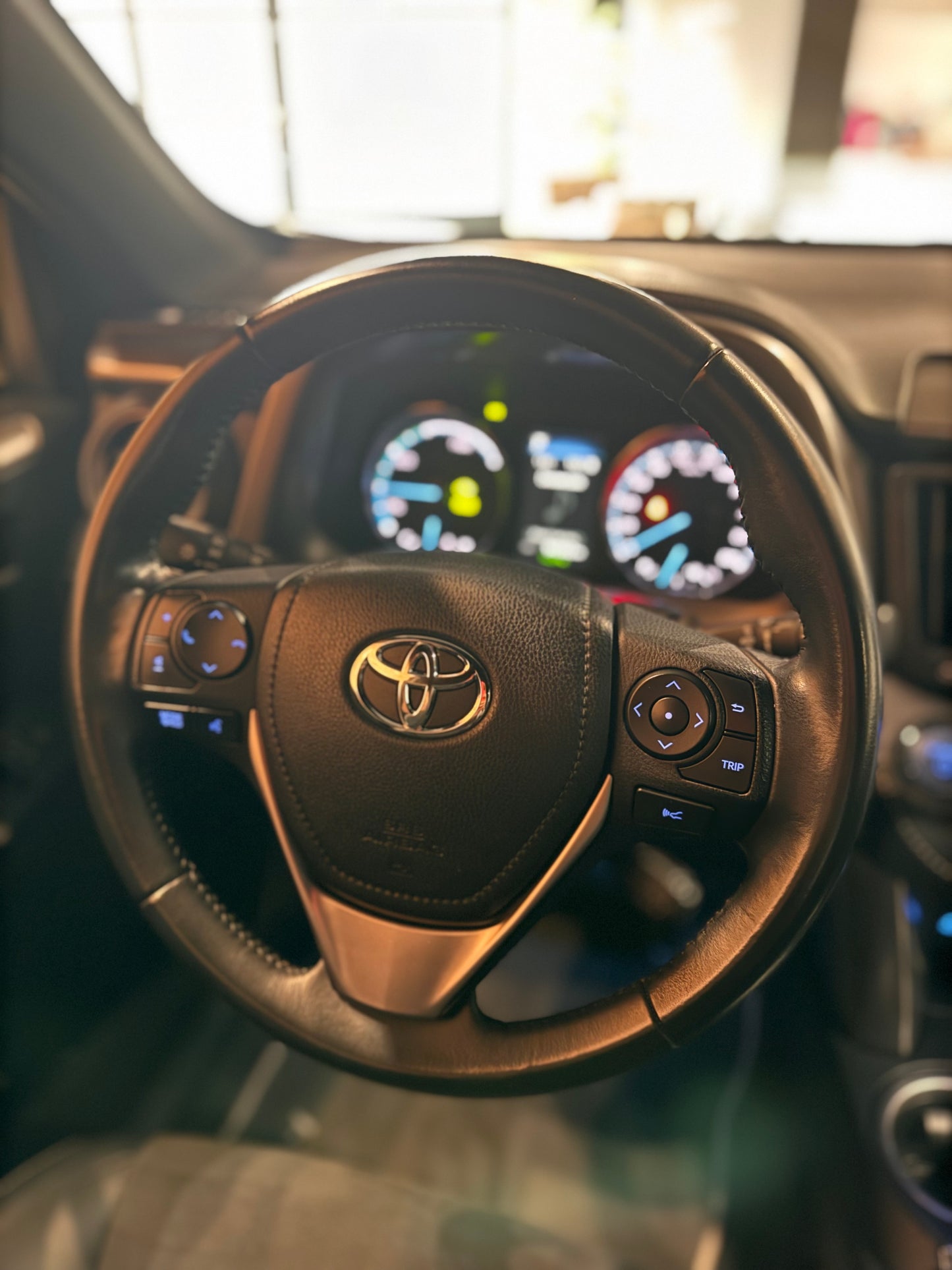 TOYOTA RAV-4 CON UN AÑO DE GARANTIA OFICIAL con solo 96.000km