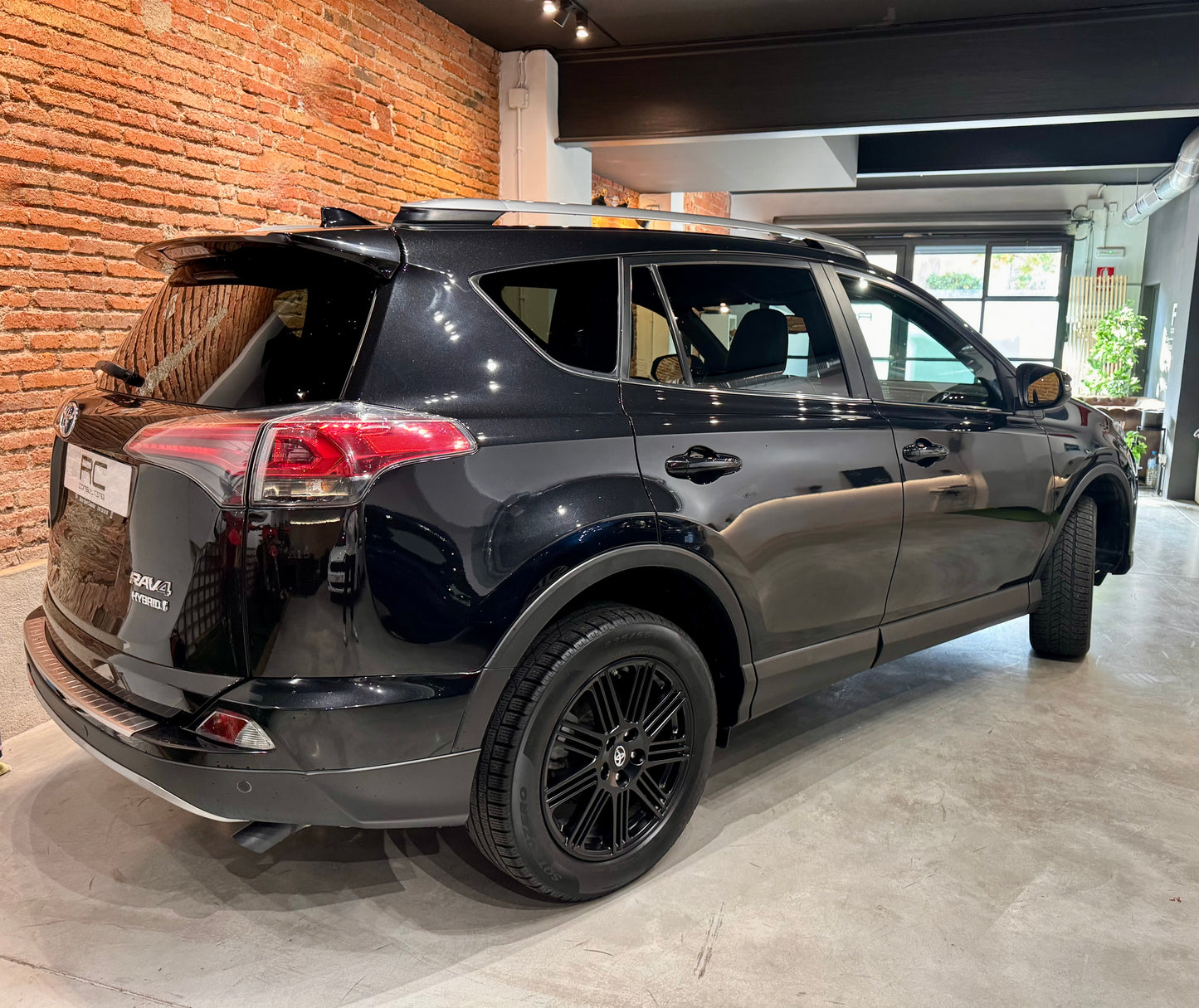 TOYOTA RAV-4 CON UN AÑO DE GARANTIA OFICIAL con solo 96.000km