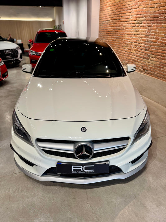 Mercedes Benz CLA 45 AMG Shooting Brake