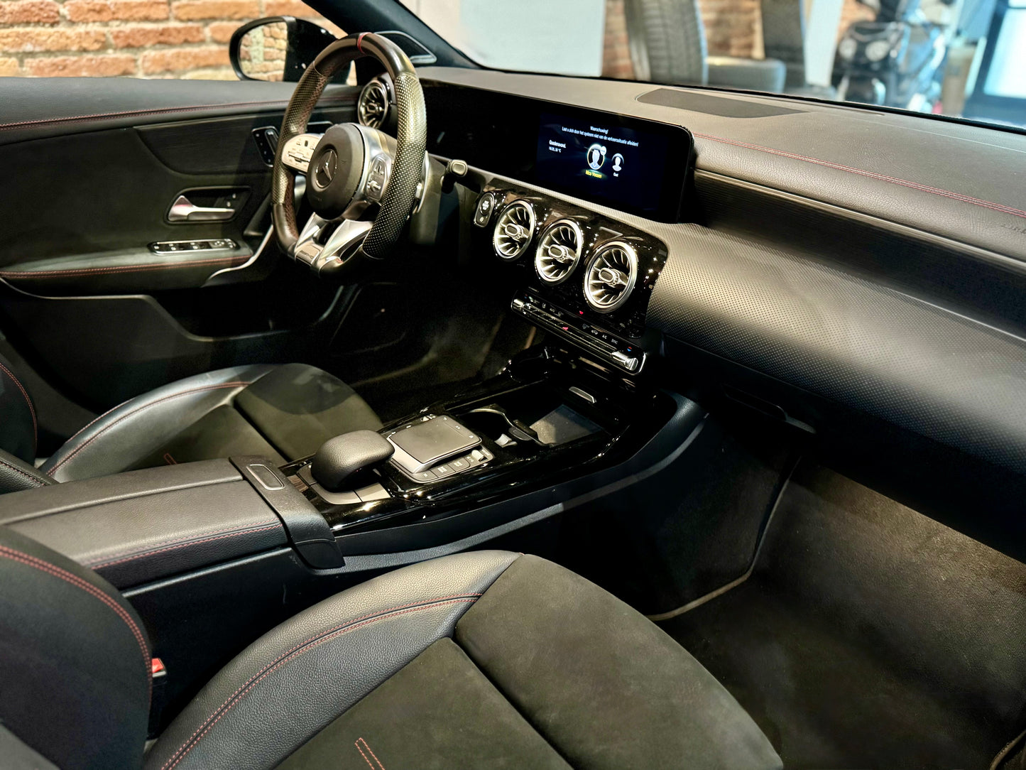 Mercedes Benz CLA 35 AMG Shooting Brake