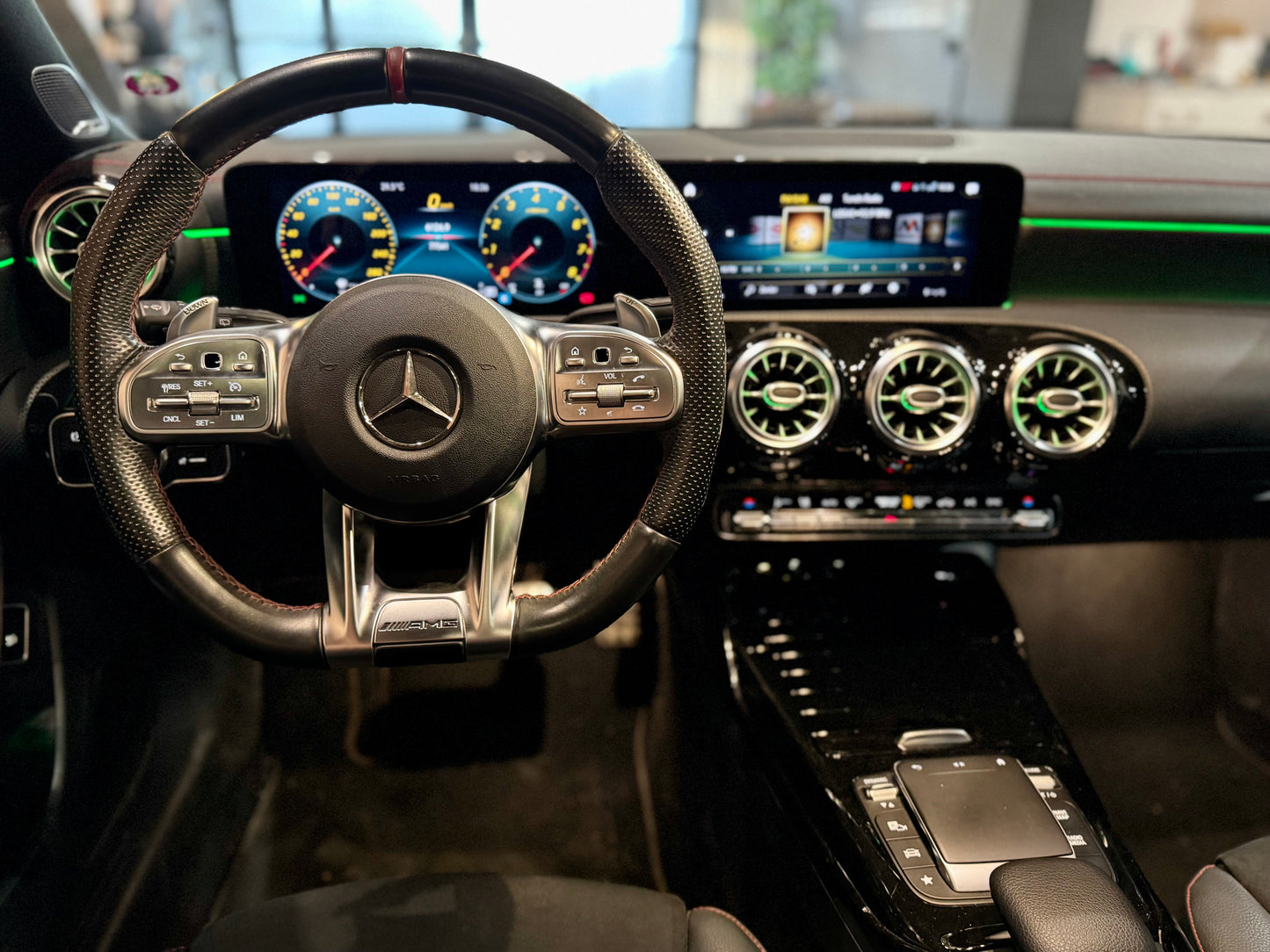 Mercedes Benz CLA 35 AMG Shooting Brake