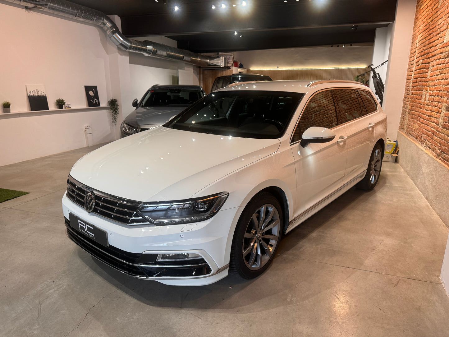 VOLKSWAGEN PASSAT 2.0TDI R-LINE CON SOLO 67.000KM