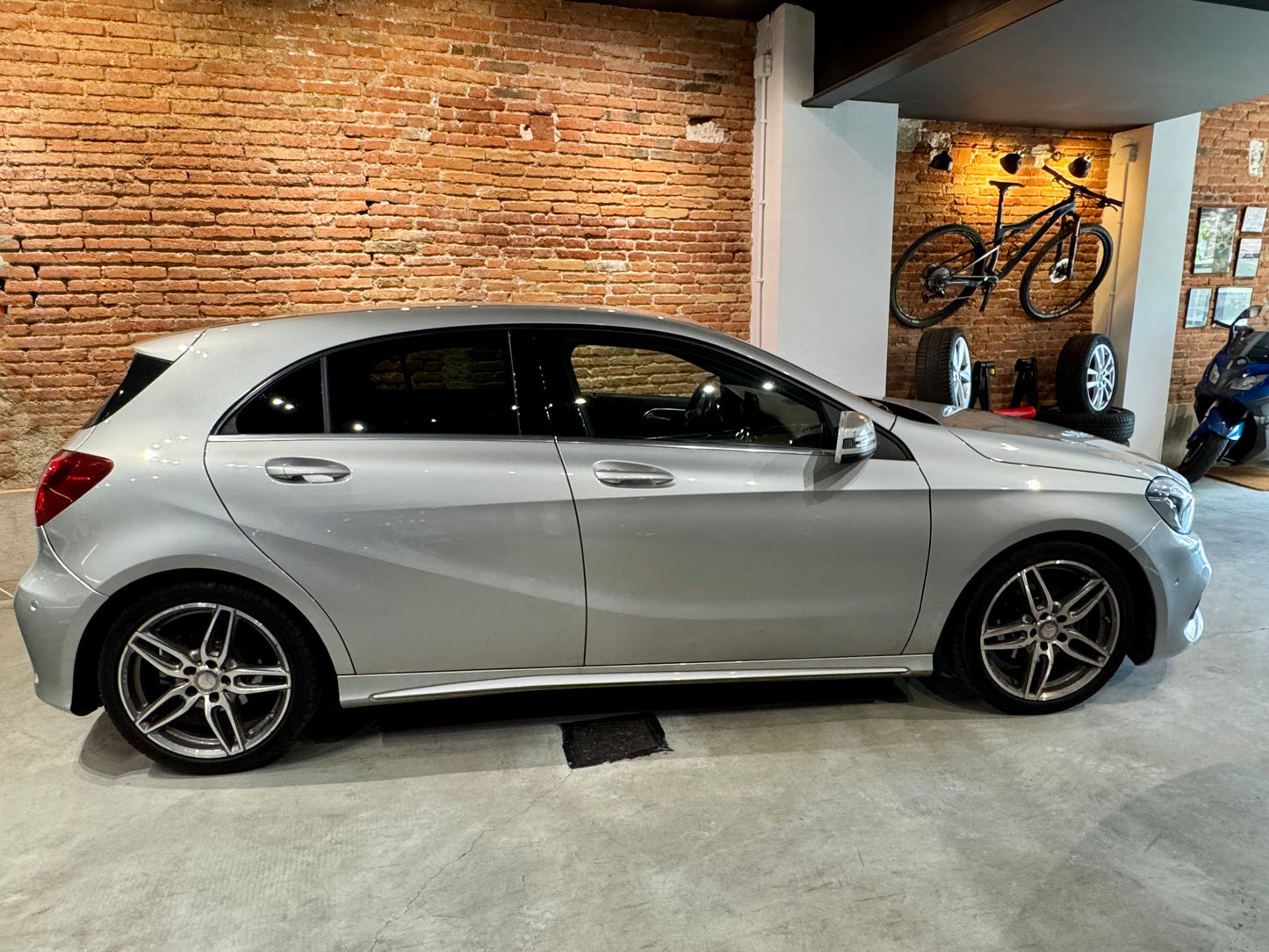 MERCEDES BENZ CLASE A 200 d Amg line