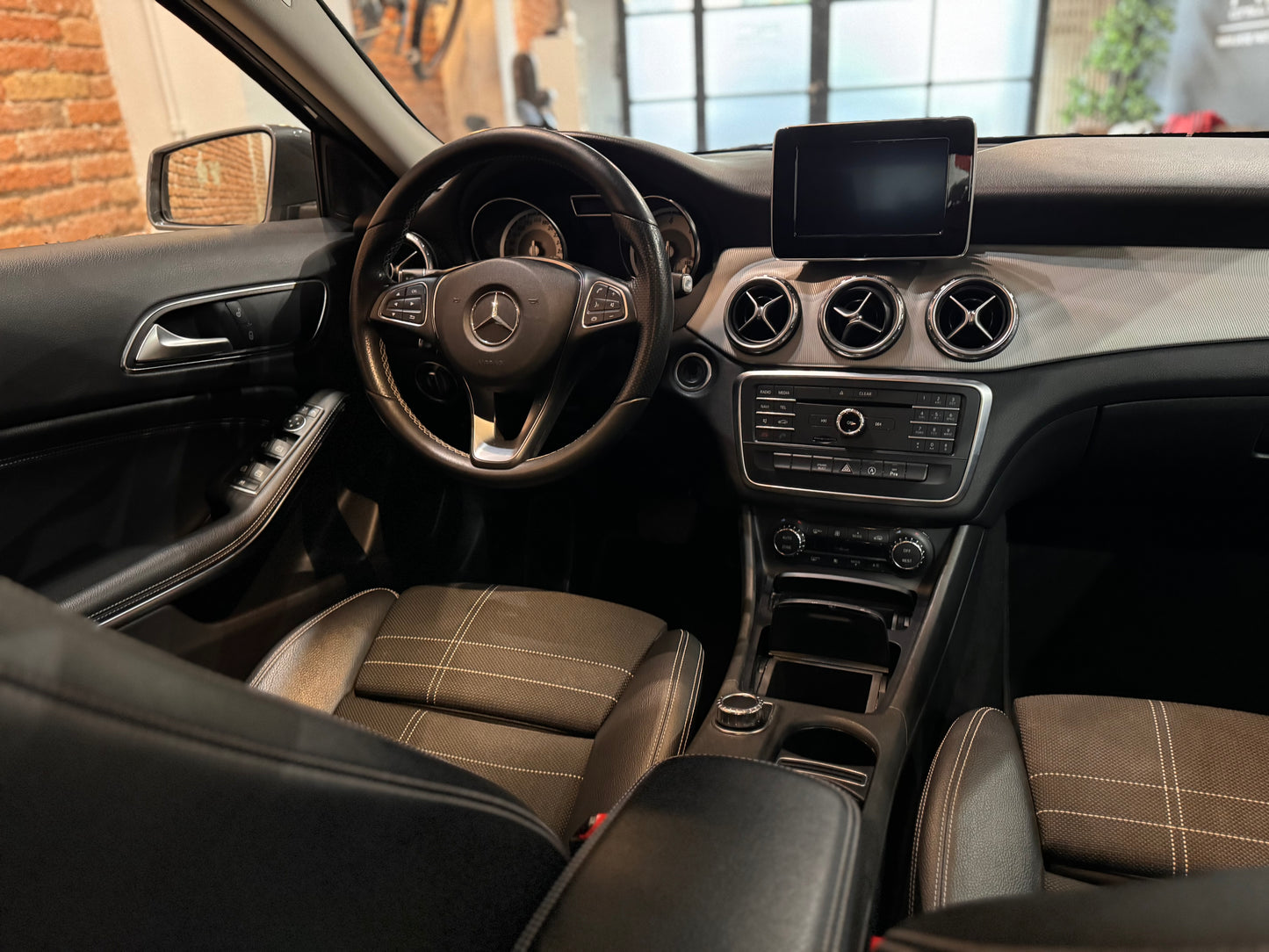 Mercdes Benz GLA 200d Urban con 98.000km Automatico 7G (VENDIDO)
