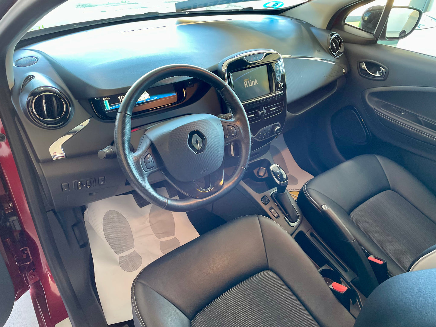 Renault ZOE R110 ICONIC 41KW *FULL EQUIP* 18.900km