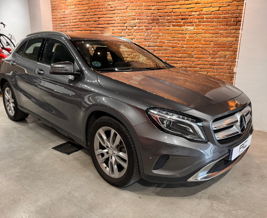 Mercdes Benz GLA 200d Urban con 98.000km Automatico 7G