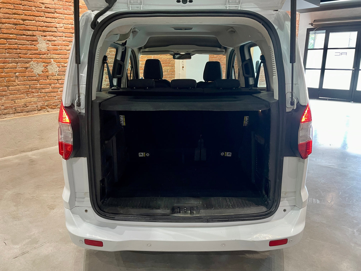 FORD TOURNEO COURIER DEL 2016 75CV