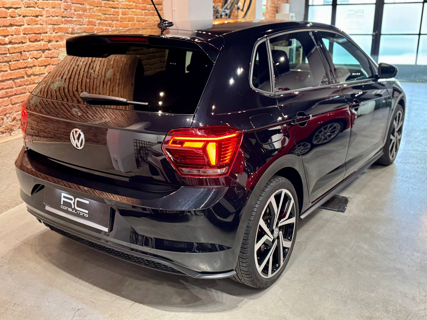 VOLKSWAGEN POLO GTI 2.0TSI DSG 200CV