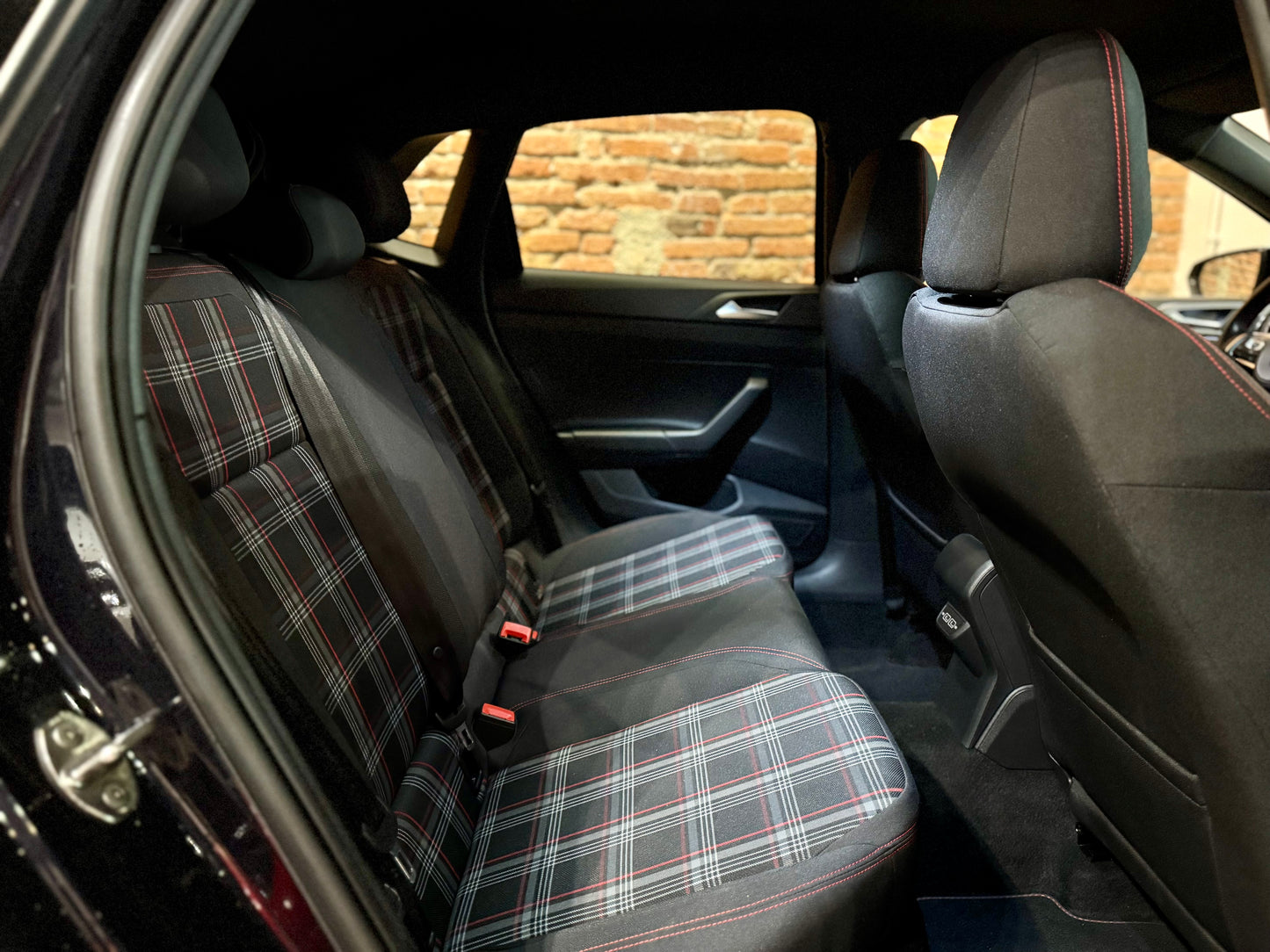 VOLKSWAGEN POLO GTI 2.0TSI DSG 200CV