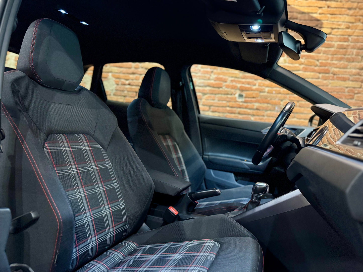 VOLKSWAGEN POLO GTI 2.0TSI DSG 200CV