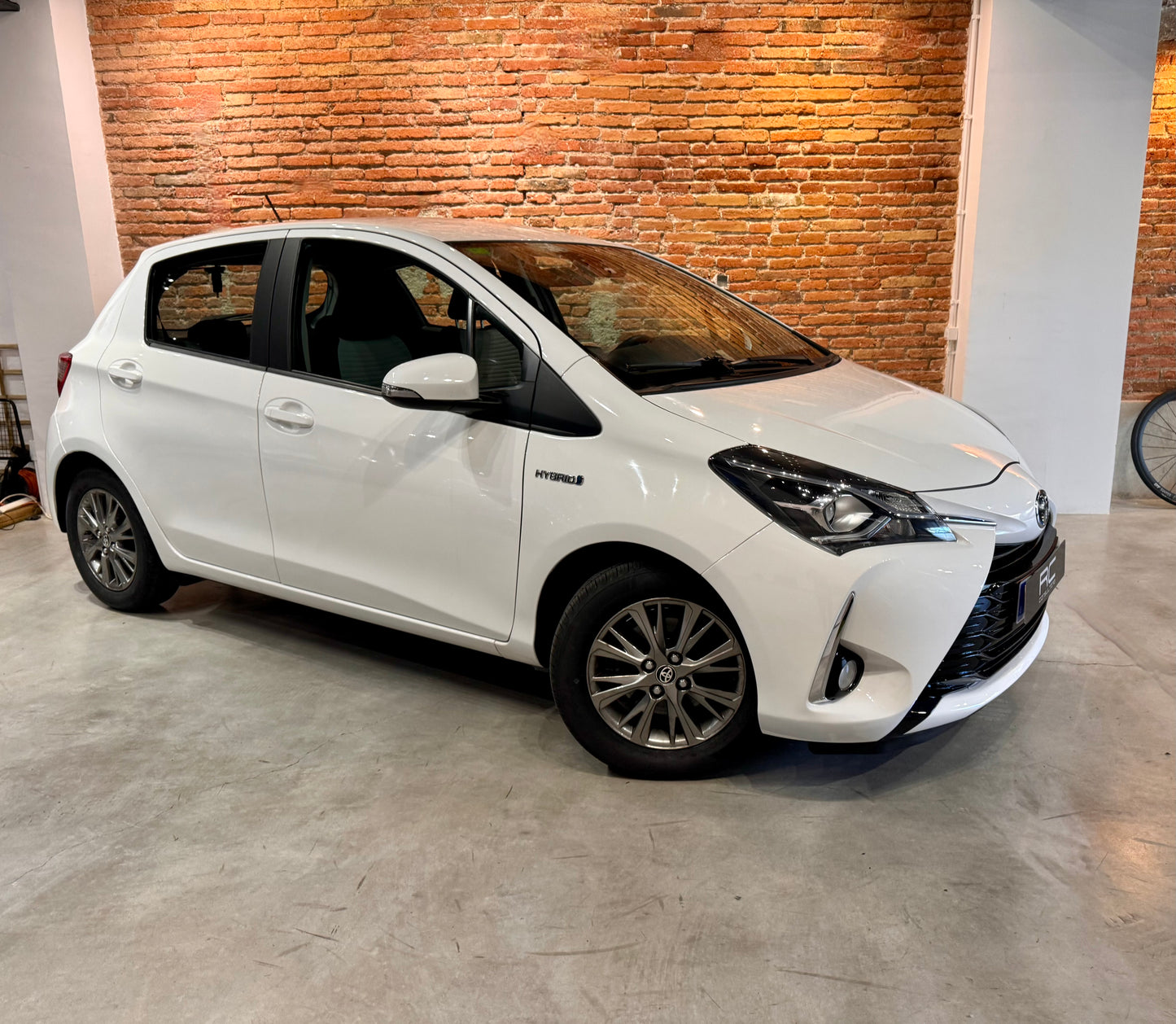 TOYOTA YARIS HYBRID 2020