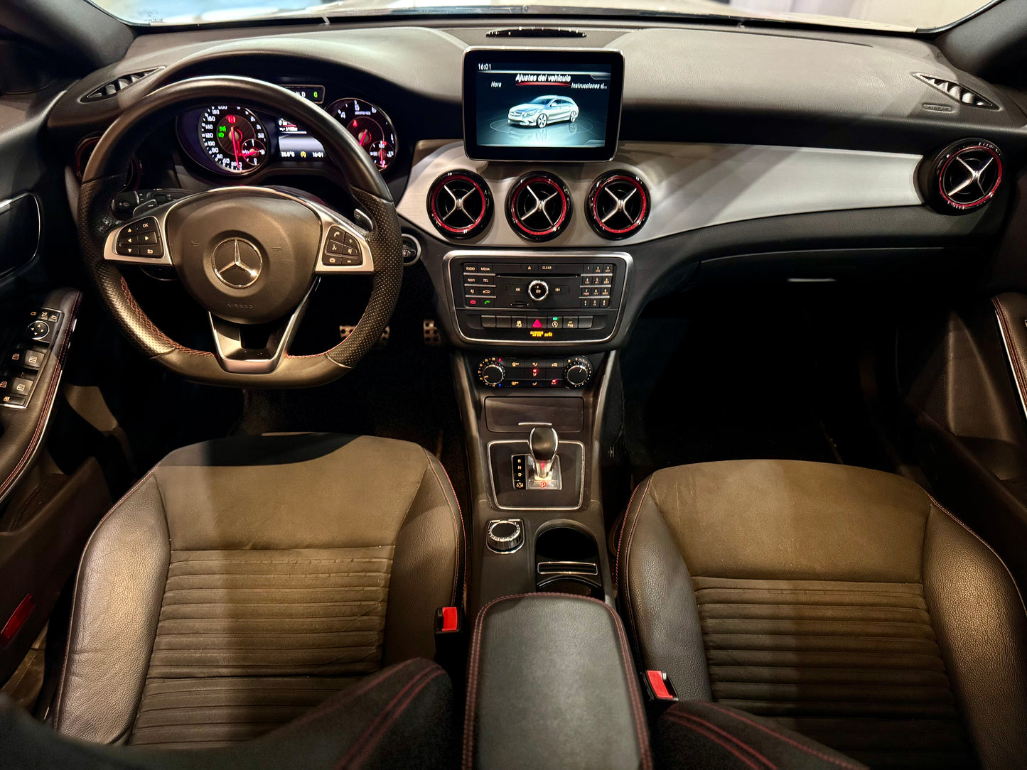 Mercedes Benz CLA 45 AMG Shooting Brake
