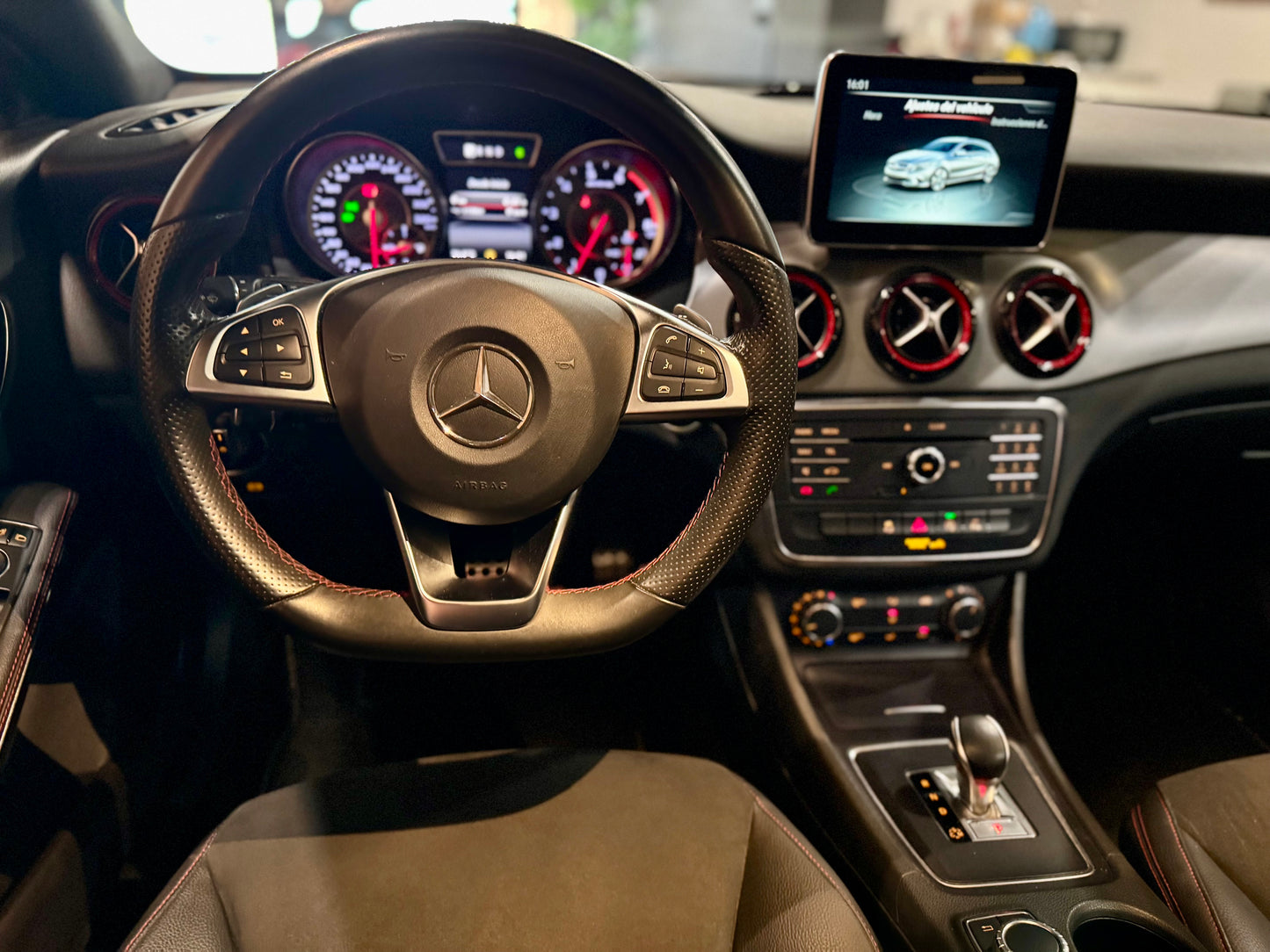 Mercedes Benz CLA 45 AMG Shooting Brake