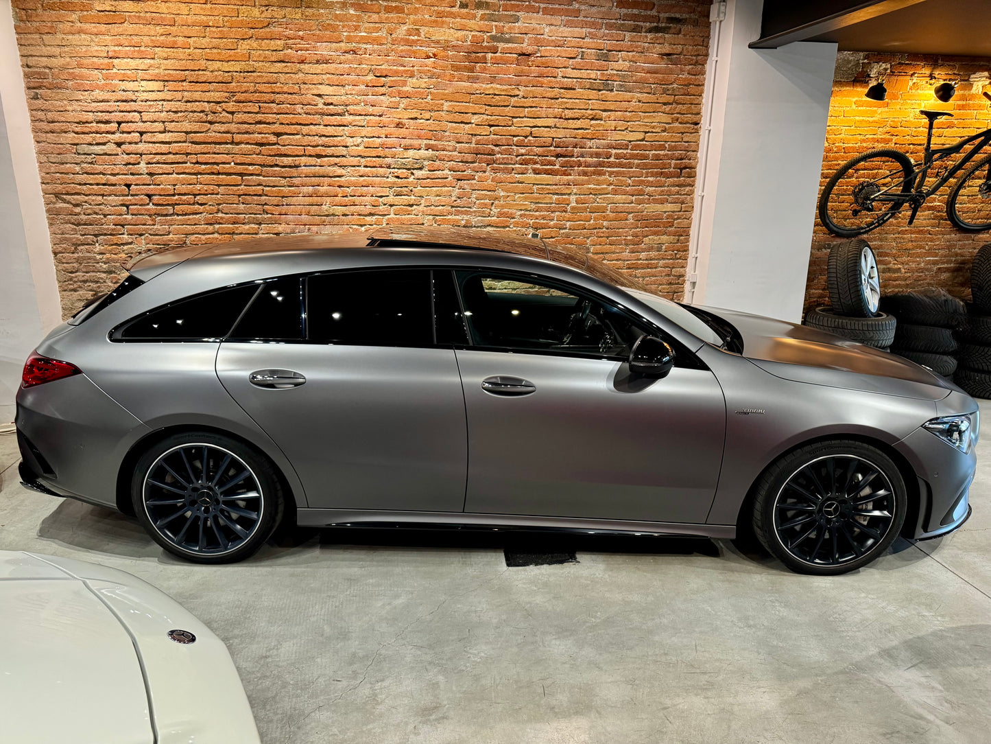 Mercedes Benz CLA 35 AMG Shooting Brake