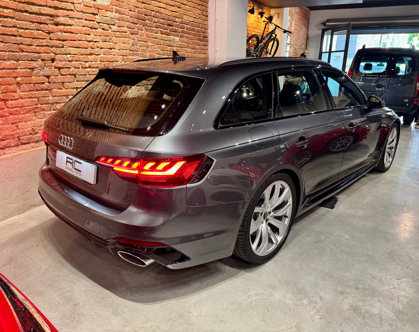 Audi RS4 Avant  año  2021  con 35.000km