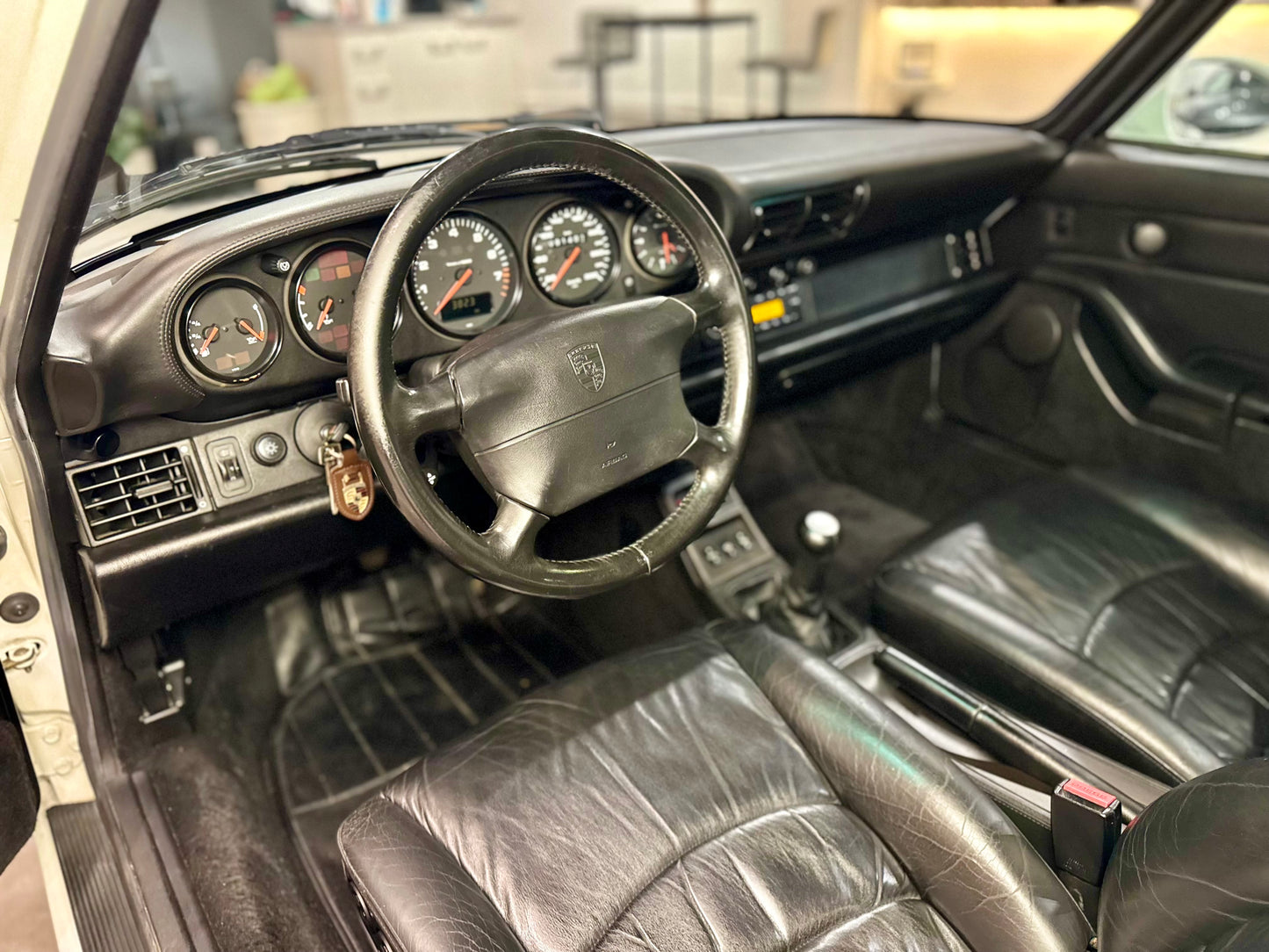 Porsche 911 Carrera 4 modelo 993 del año 1995