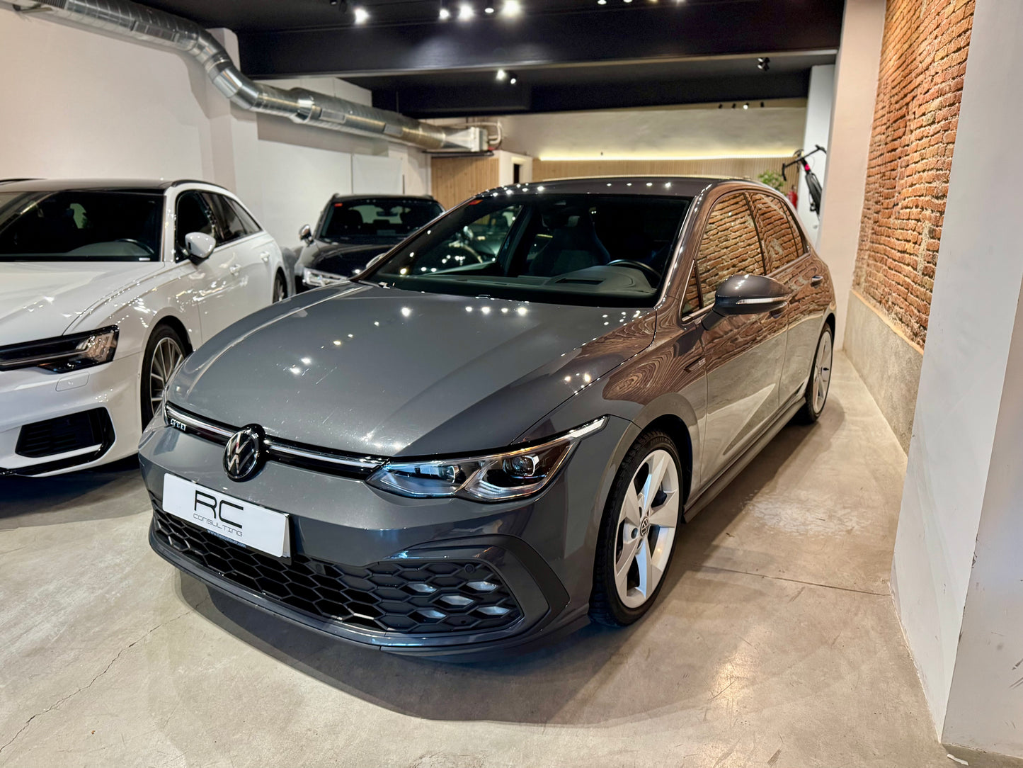 Volkswagen GOLF GTD 2.0 tdi DSG 200cv año 2021