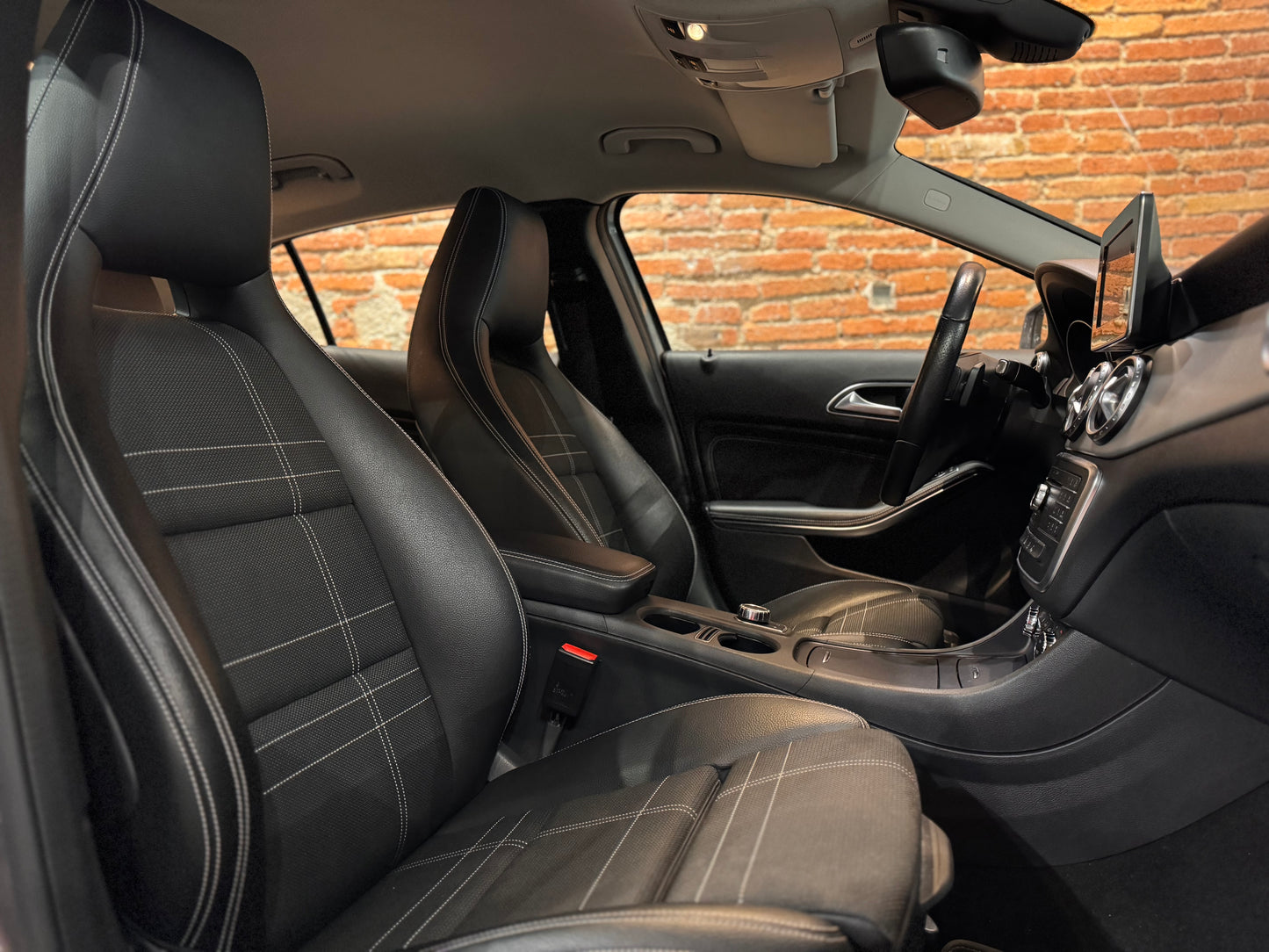Mercdes Benz GLA 200d Urban con 98.000km Automatico 7G (VENDIDO)