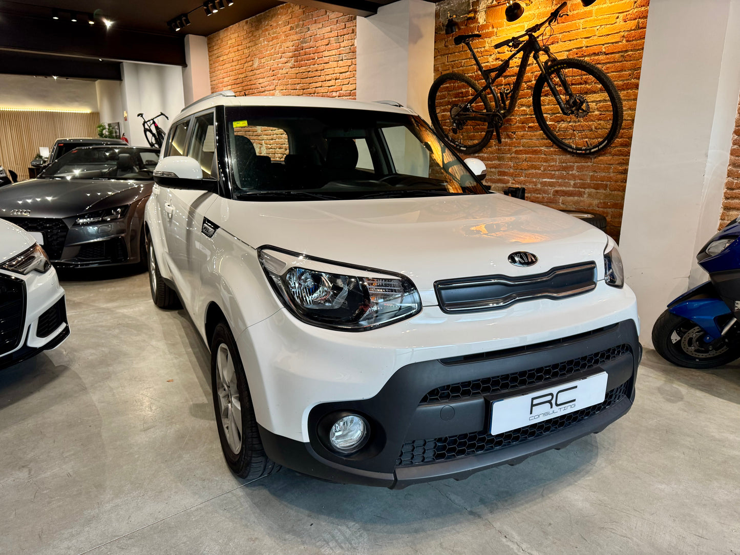 KIA SOUL 1.6 GDI CON SOLO 33.000KM