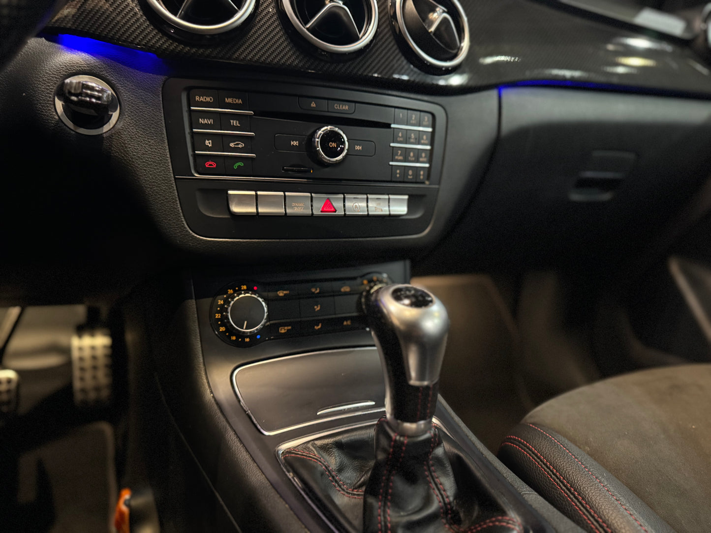 MERCEDES CLASE B 180 MANUAL