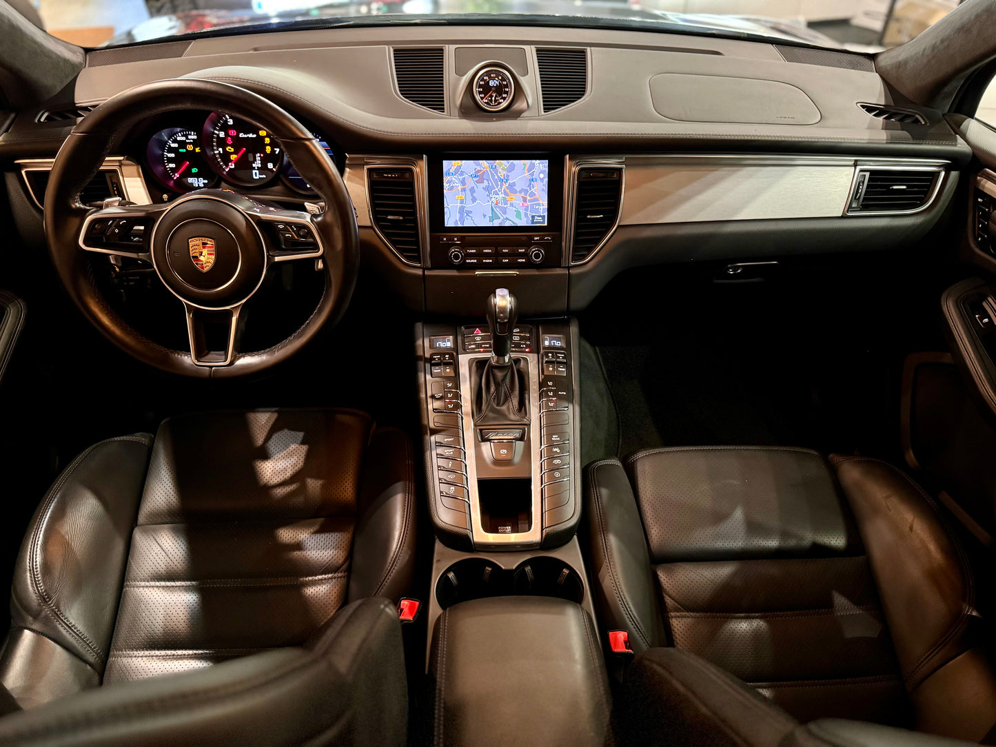 PORSCHE MACAN TUBRO PACK PERFORMANCE 440CV (VENDIDO)