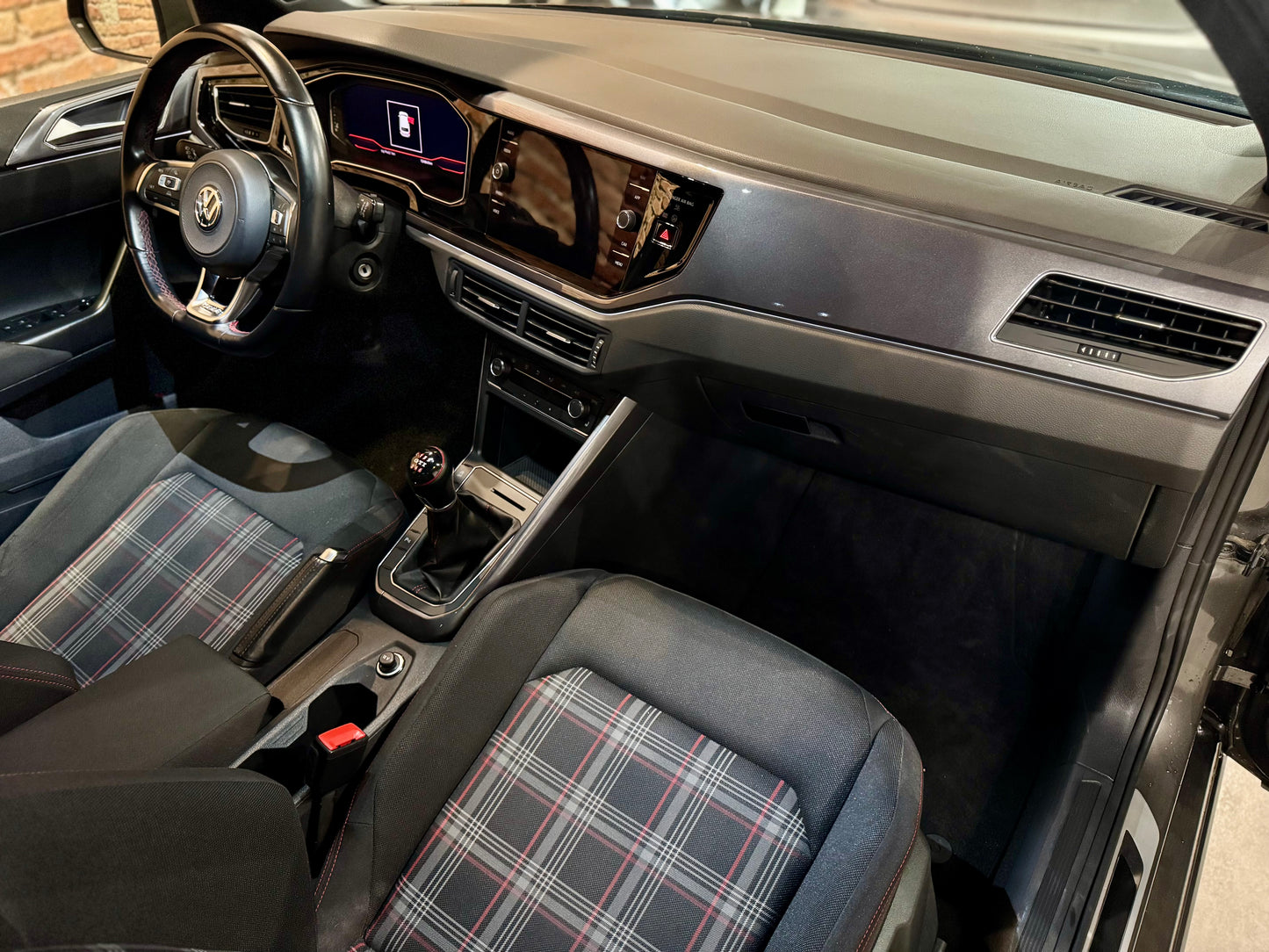 Volkswagen Polo 2.0tsi  GTI con cambio manual