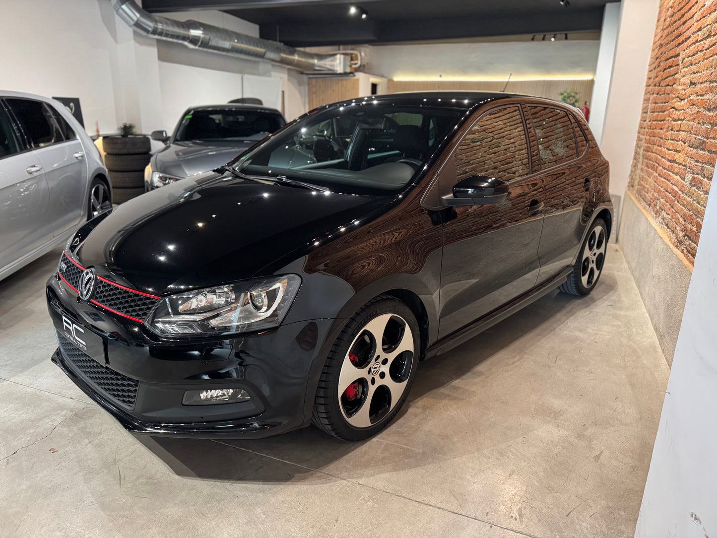 VOLKSWAGEN POLO GTI 180CV DSG año 2011