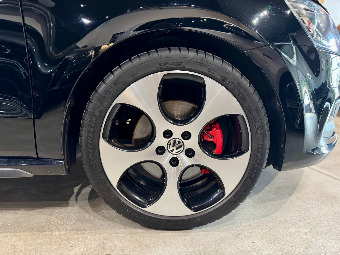 VOLKSWAGEN POLO GTI 180CV DSG año 2011