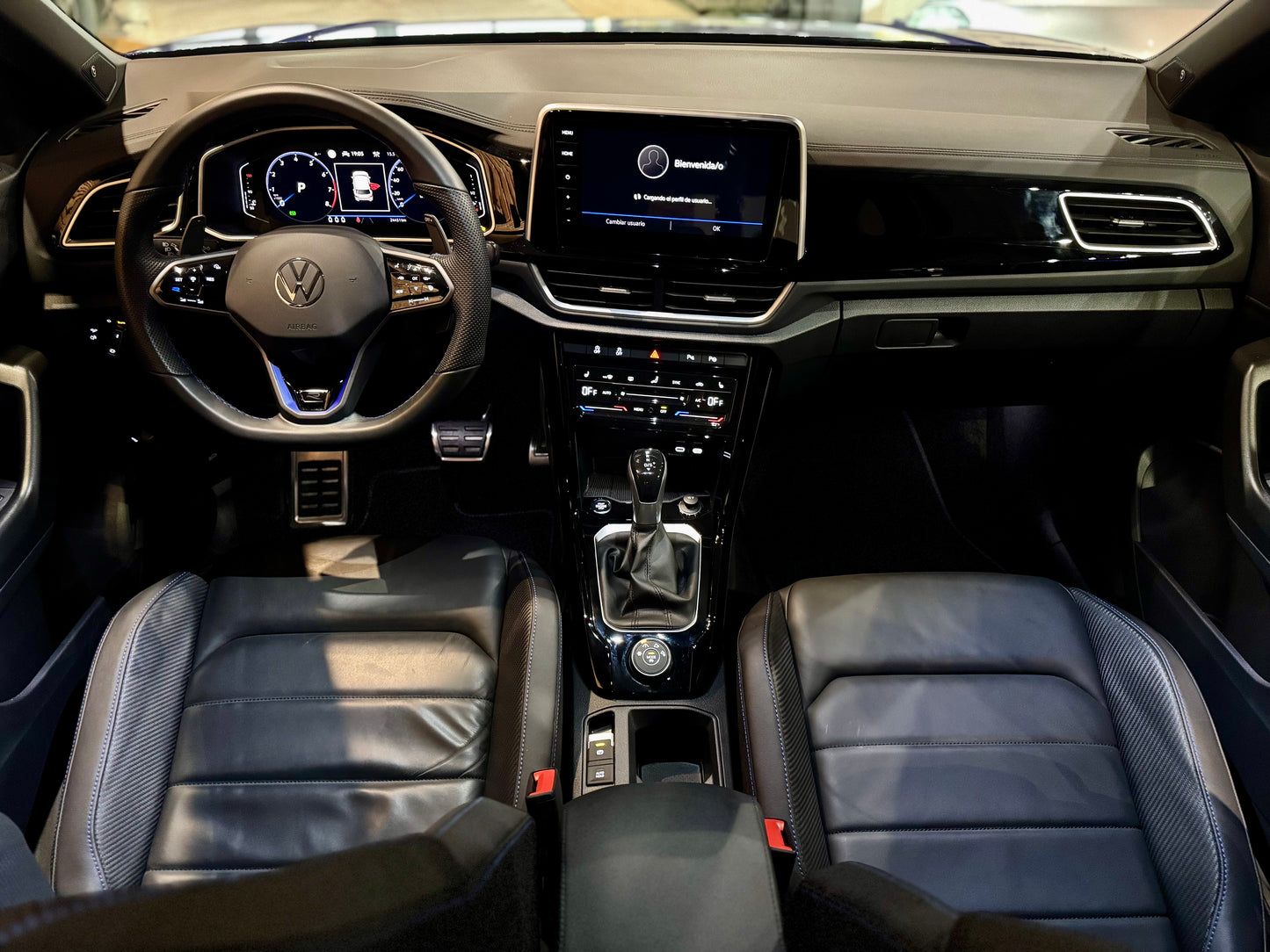 VOLKSWAGEN T-ROC R 300 DSG "AKRAPOVIC"