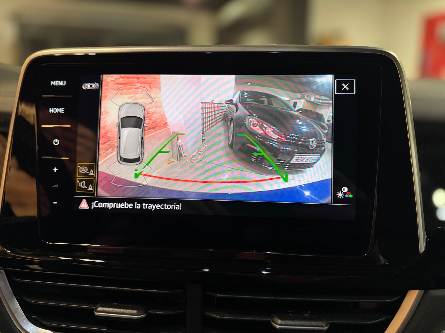 VOLKSWAGEN T-ROC R 300 DSG "AKRAPOVIC"