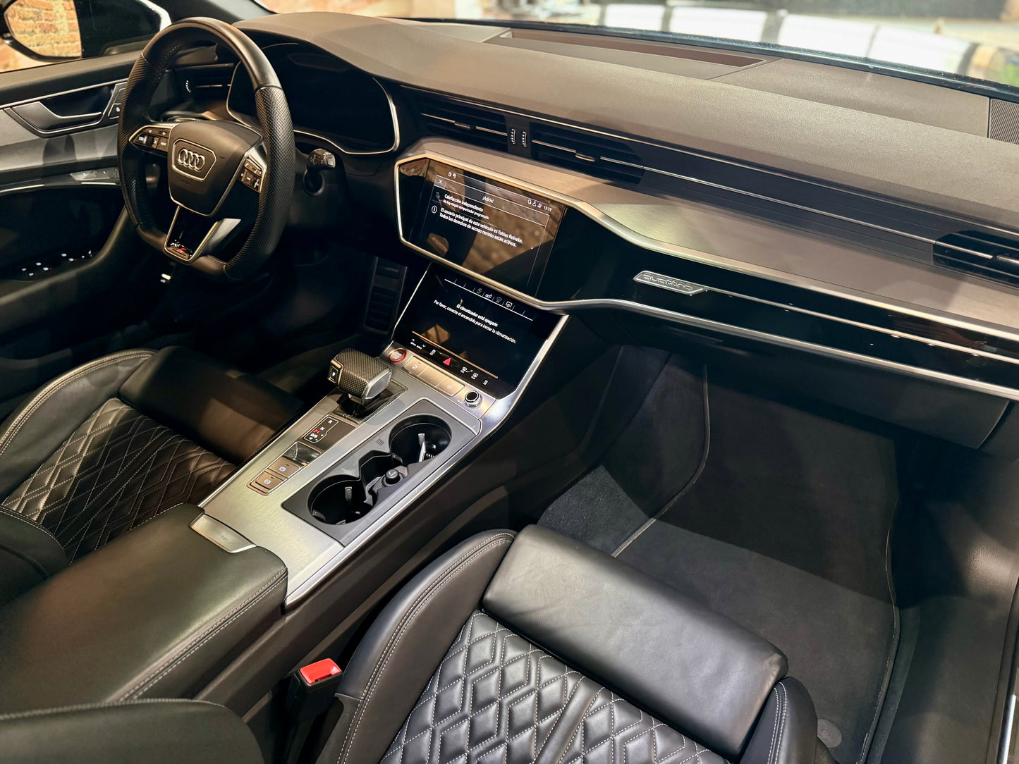 AUDI S6 AVANT 3.0 TDI  350CV año 2020 con 113.000km