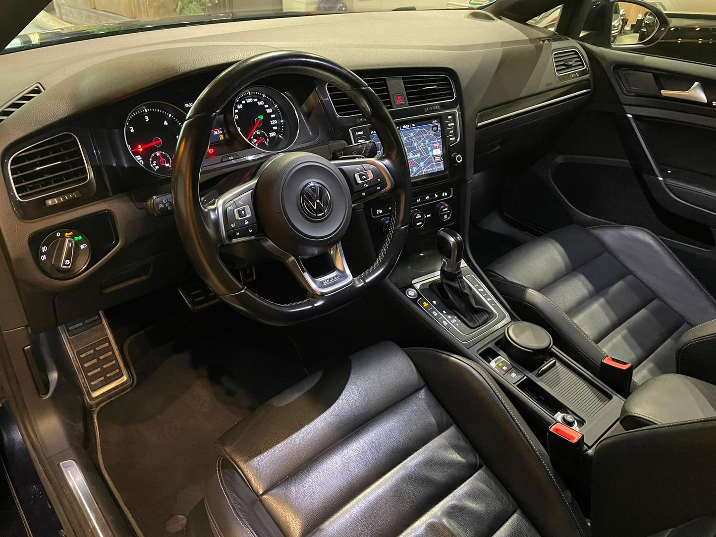 VW GOLF GTD 2.0TDI 184cv DSG año 2016