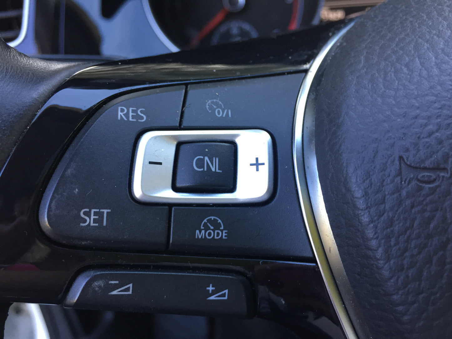 Volkswagen Golf 2.0 tdi R-line (VENDIDO)