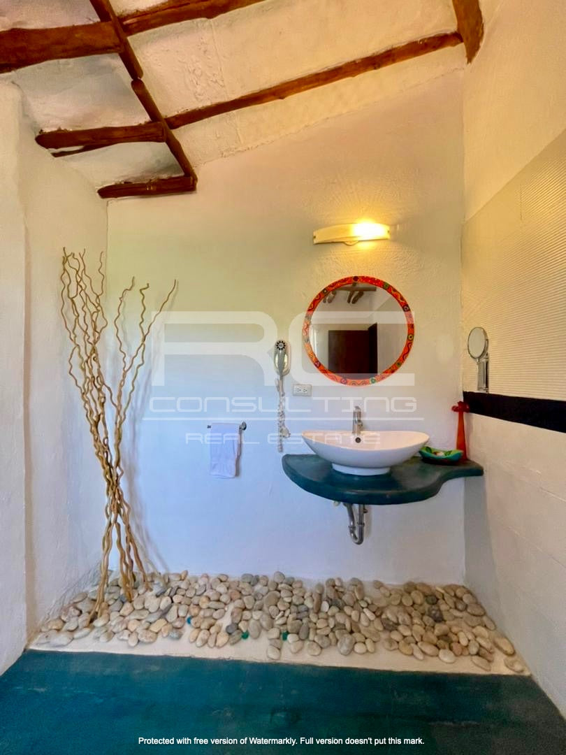 ¡OPORTUNIDAD INVERSIÓN! POSADA MANANTIAL DE GUAYAMURI  EN EL CARIBE ( ISLA MARGARITA)