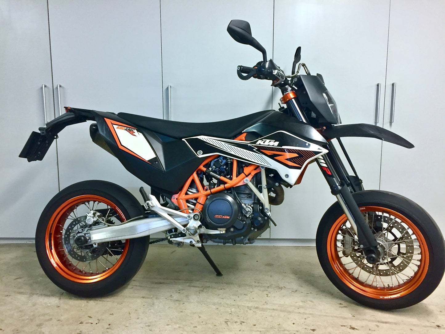 KTM 690 SMC R (VENDIDA)