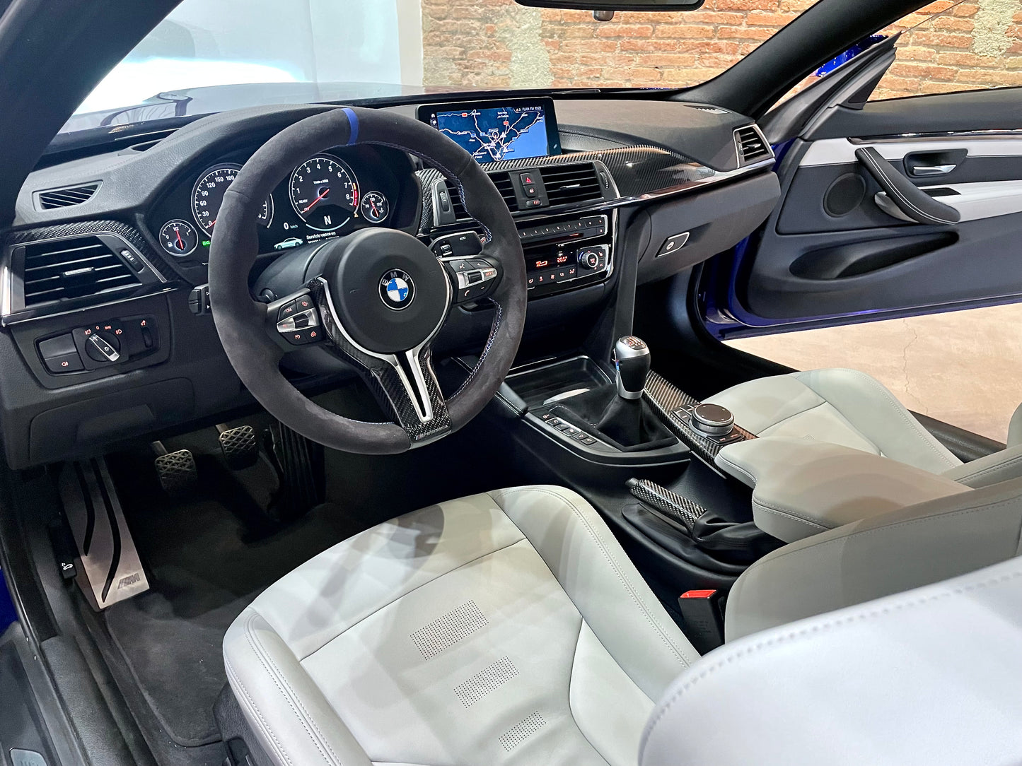 BMW M4 COMPETITION