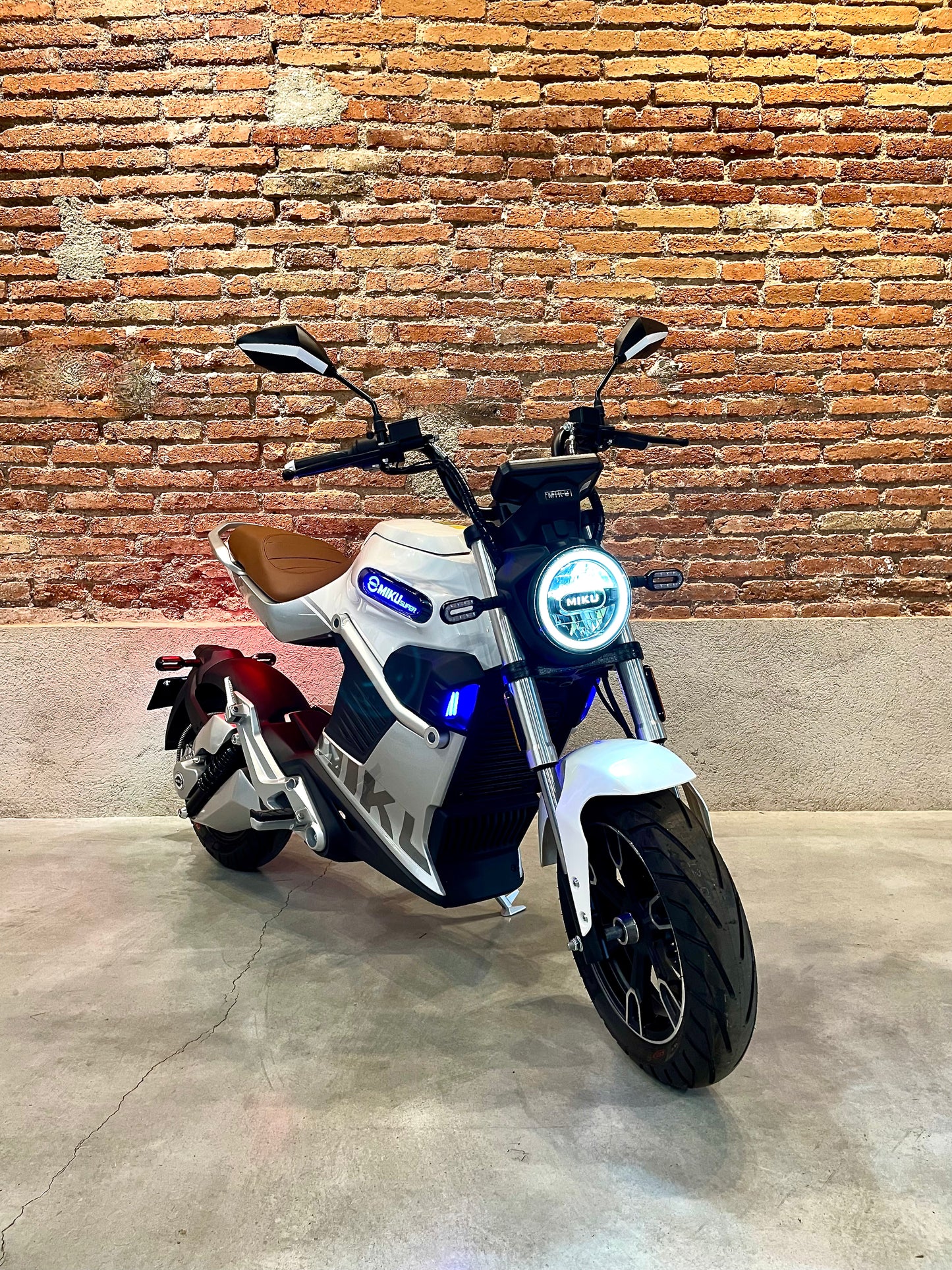 Moto eléctrica SUNRA MIKU Super