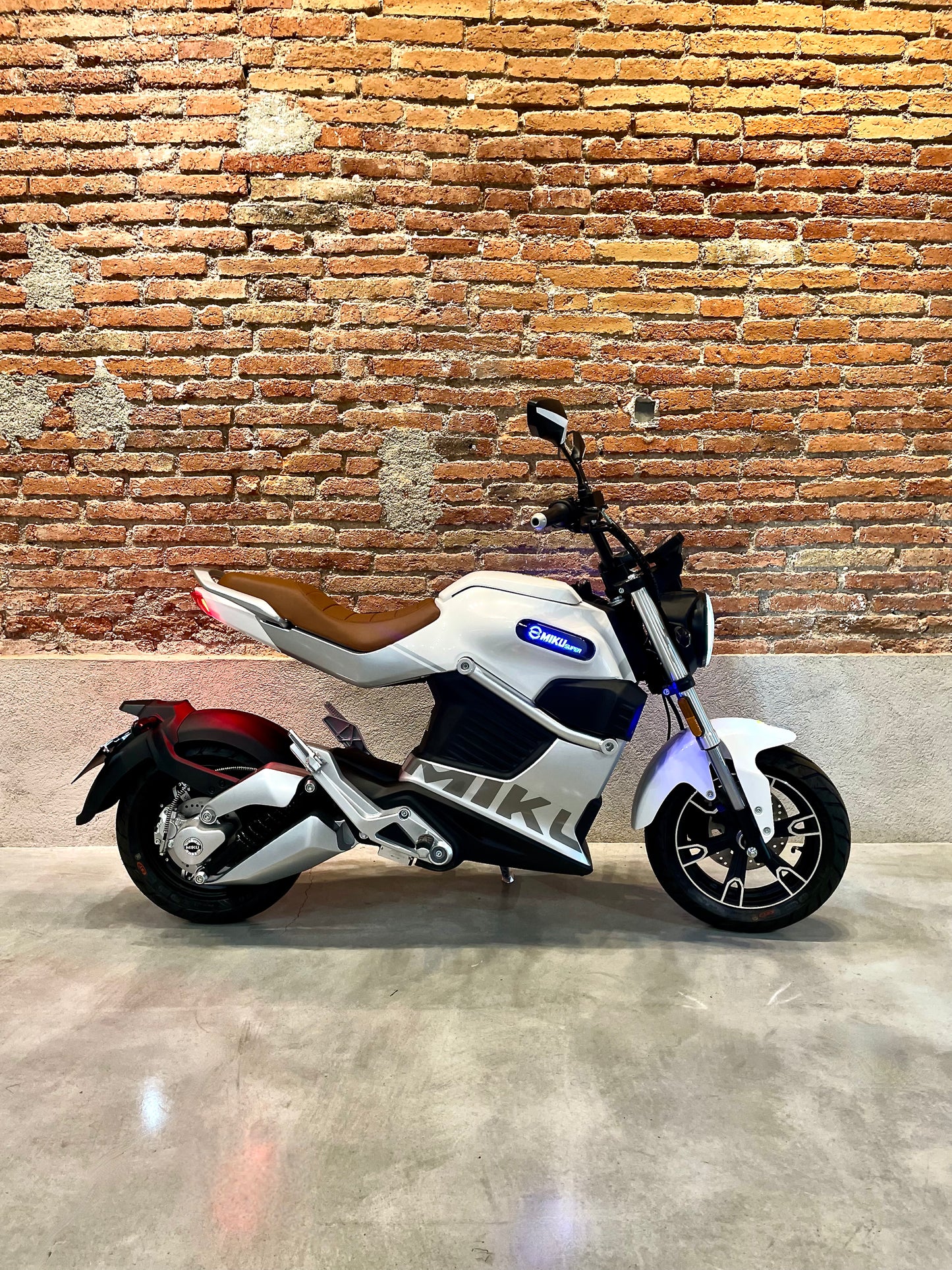 Moto eléctrica SUNRA MIKU Super