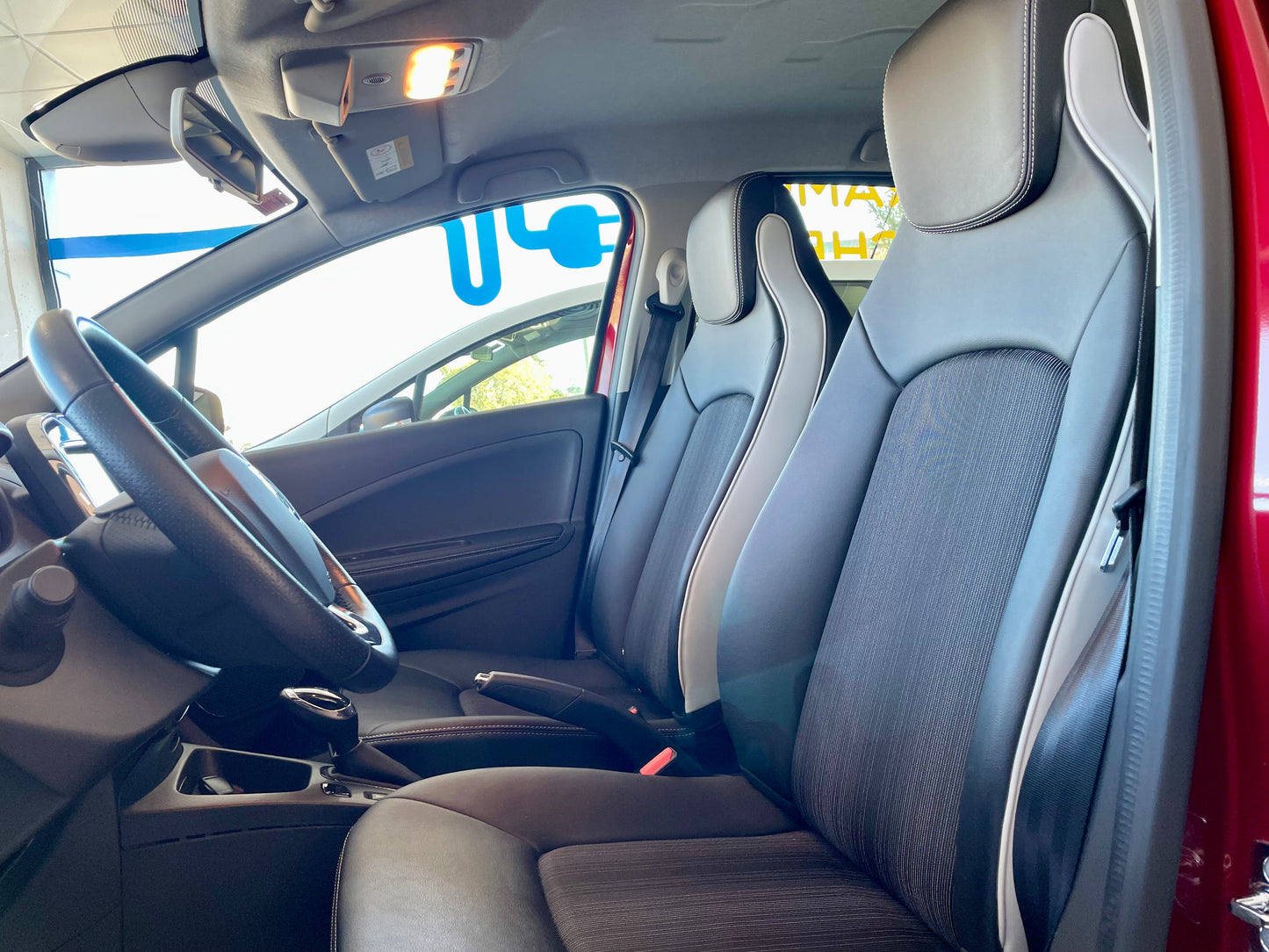 Renault ZOE R110 ICONIC 41KW *FULL EQUIP* 18.900km