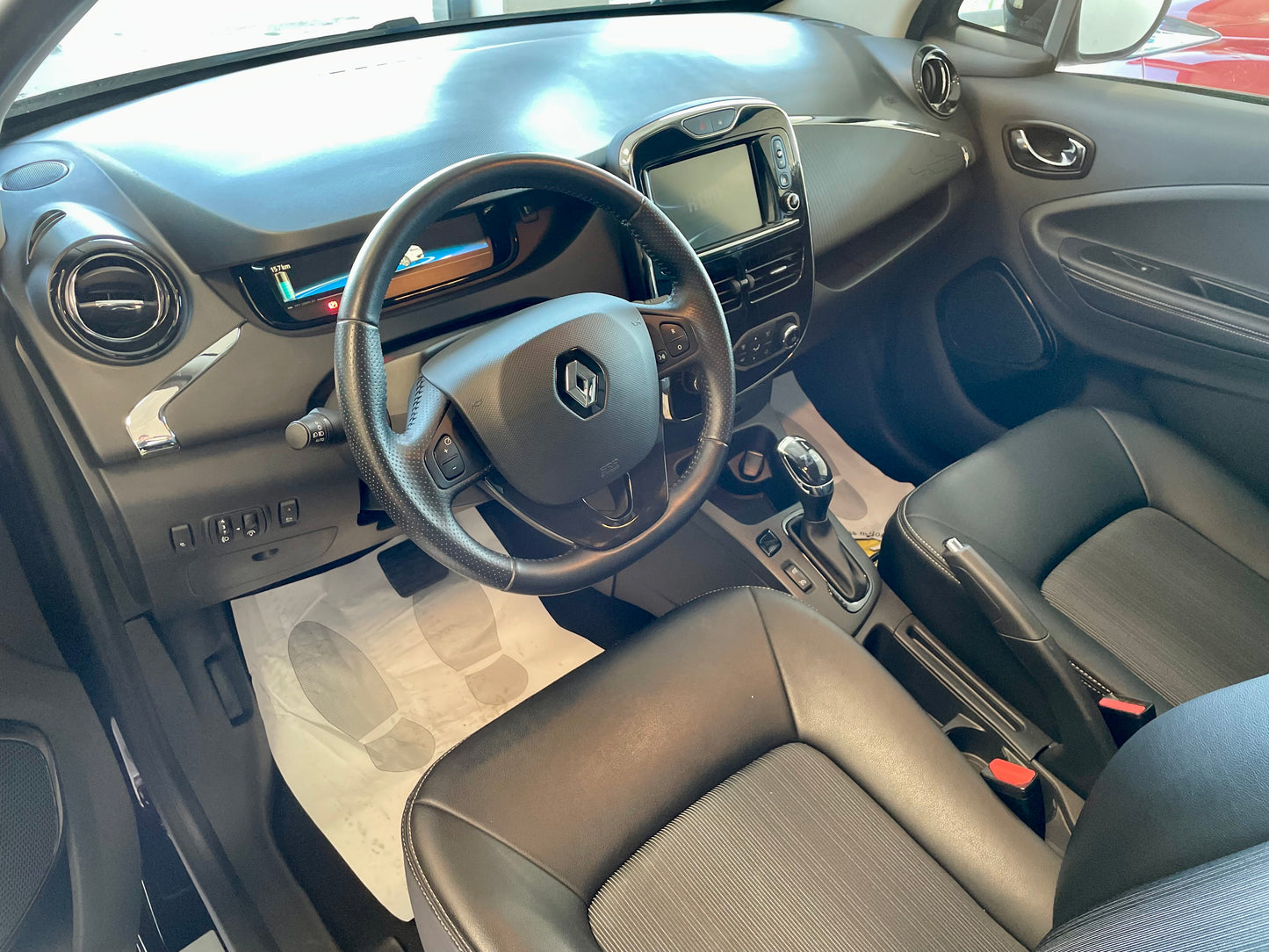 Renault ZOE R110 ICONIC 41kw *FULL EQUIP* 31.500km