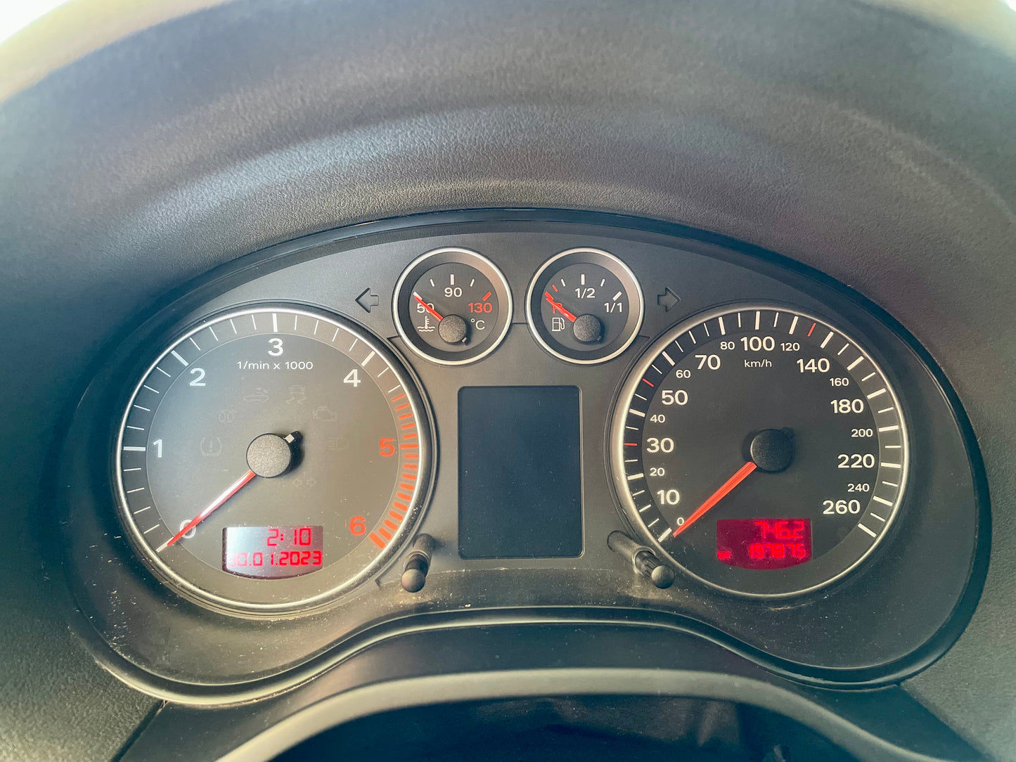 Audi A3 2.0 TDi 140 3p S-Line +Techo+Cuero 197.000km