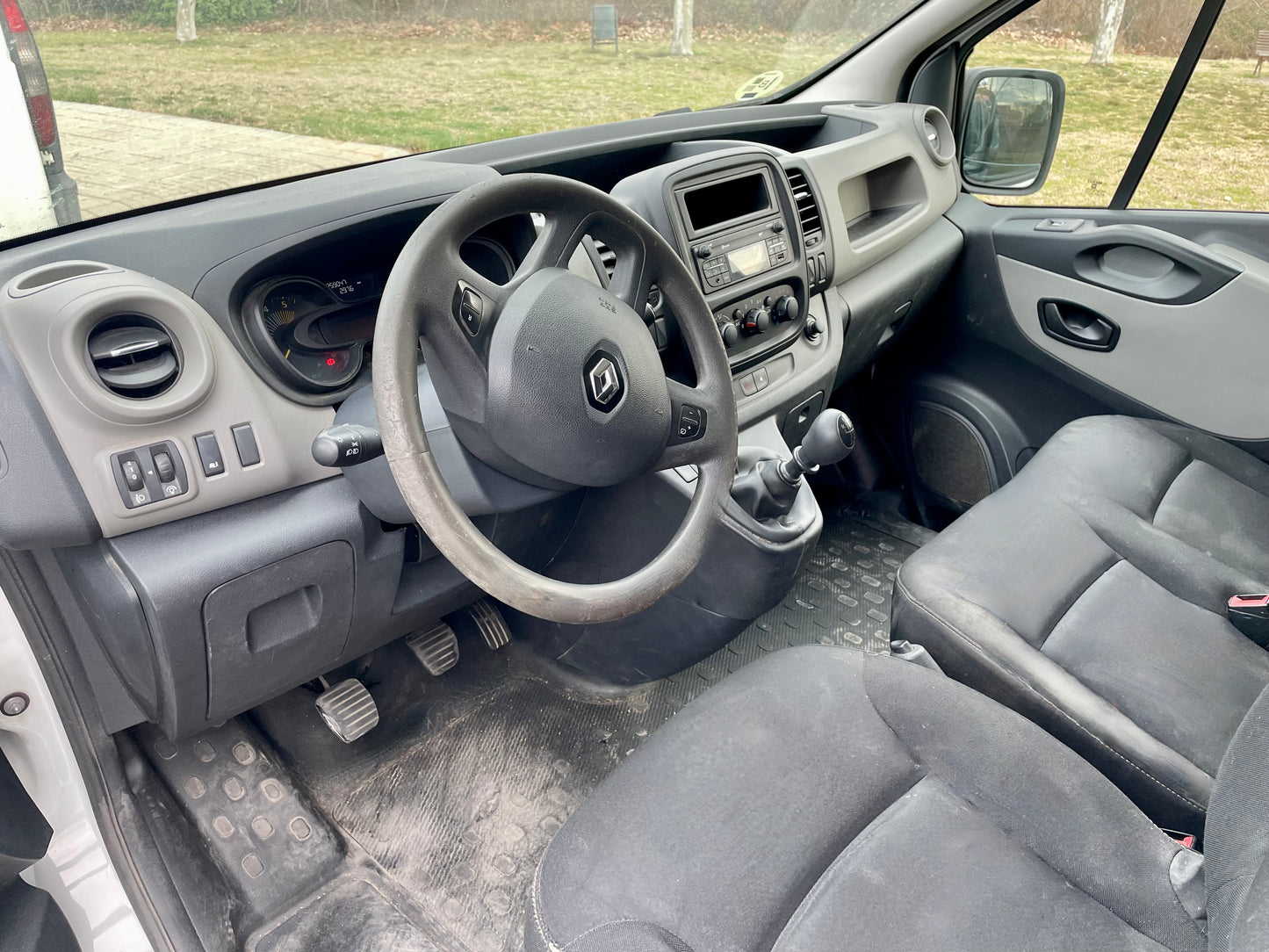 Renault Trafic 2015 (etiqueta amarilla ) 258.000km 122cv