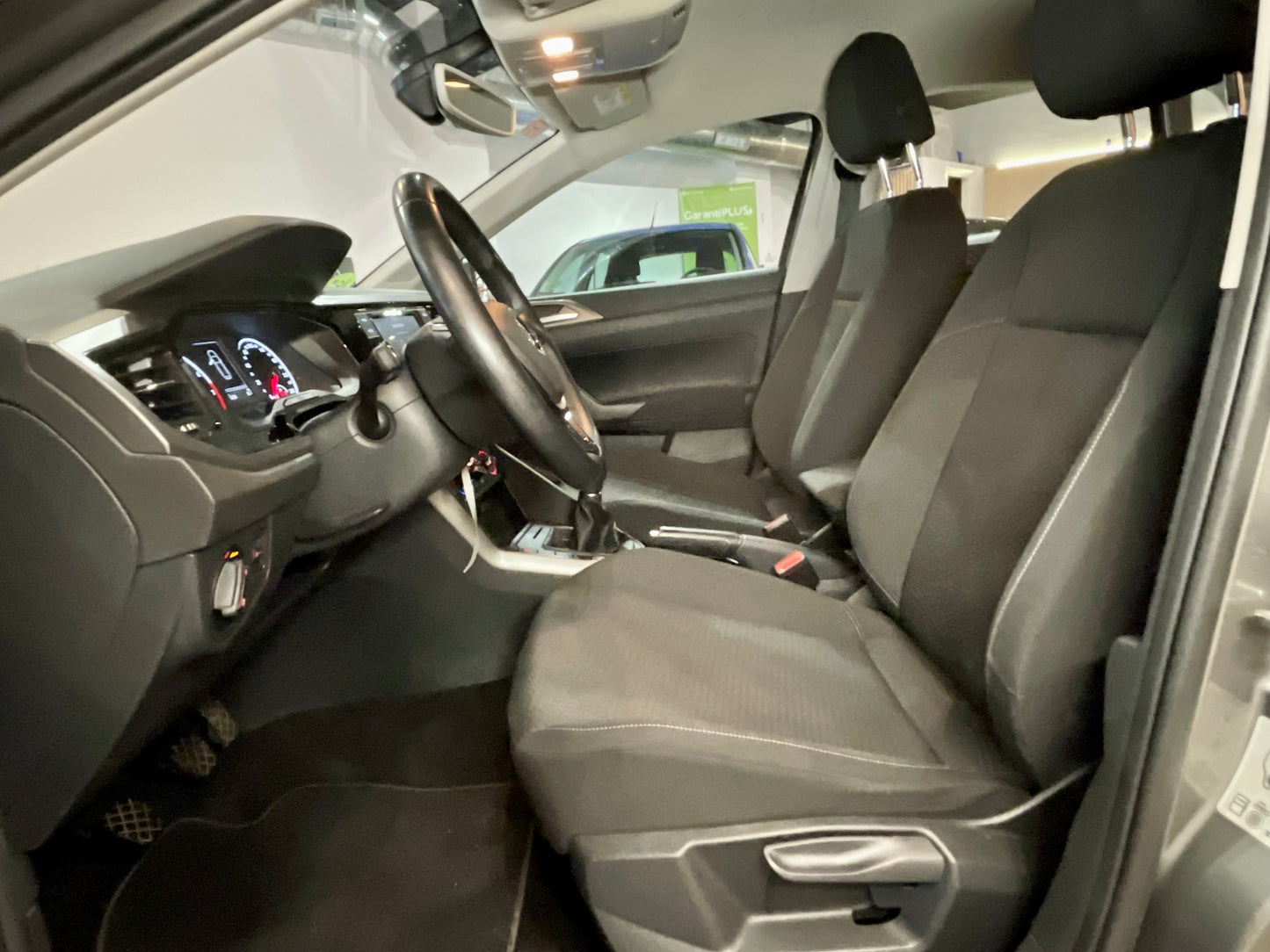 Volkswagen Polo 1.0tsi Advance 95cv manual "solo 25.000km