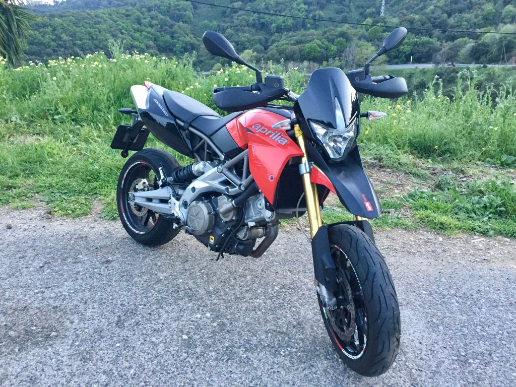 APRILIA DORSODURO (VENDIDA)